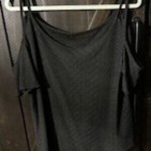 Women's plus cold shoulder tunic top